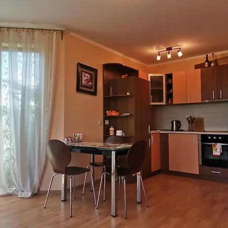 Appart Complex - Lalov Egrek 5 * 로제넷츠